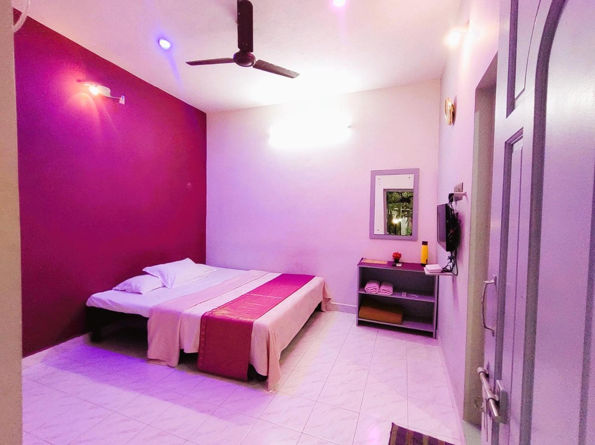 The Well Beach Side Guest House ออโรวิลล์ ภายนอก รูปภาพ
